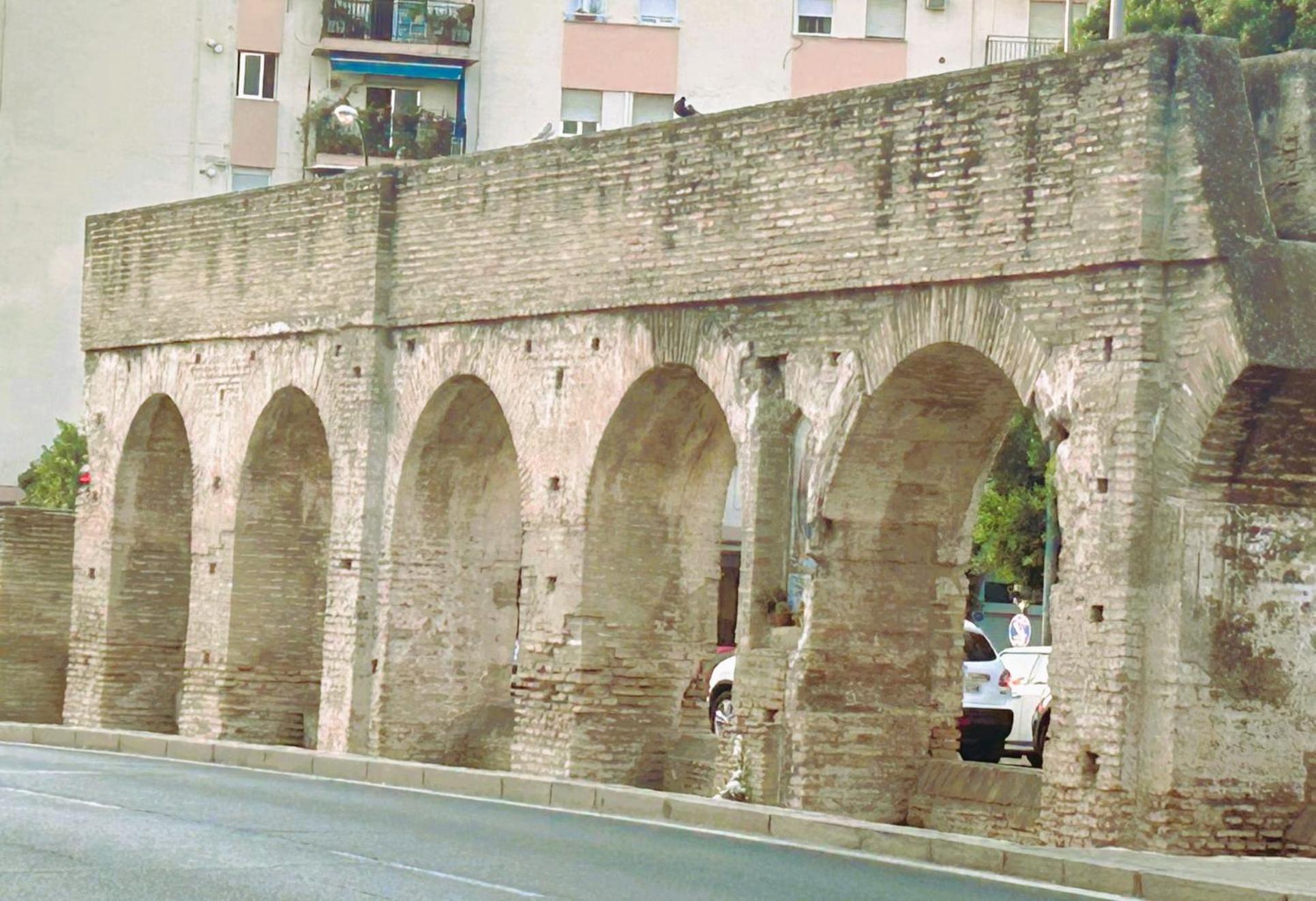 Puerta Carmona Sevilla